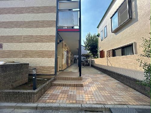 14/14 エントランス