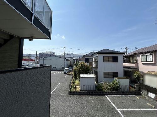 13/14 エントランス