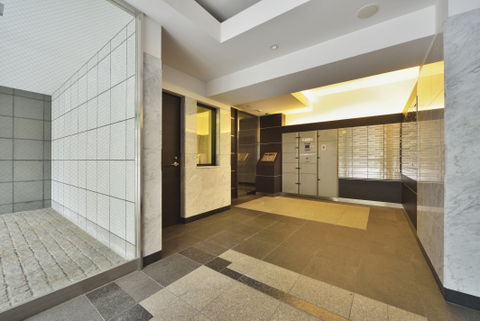 8/8 エントランス