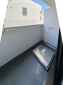 13/16 バルコニー