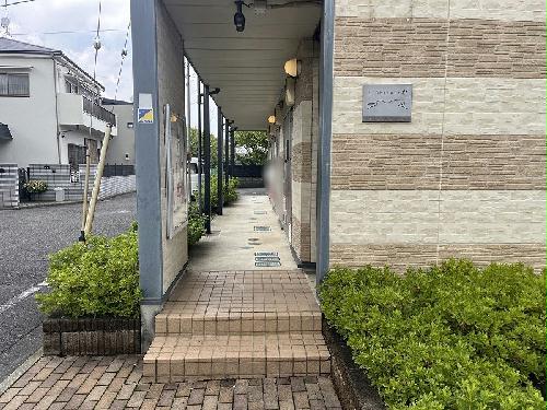 2/4 エントランス