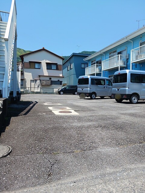17/23 駐車場
