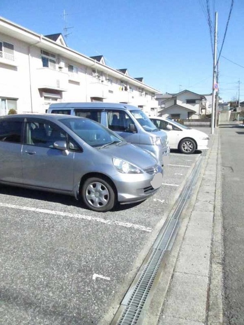 26/30 駐車場