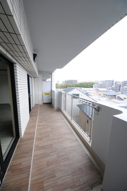 18/25 バルコニー