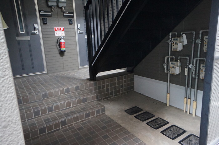 18/19 エントランス