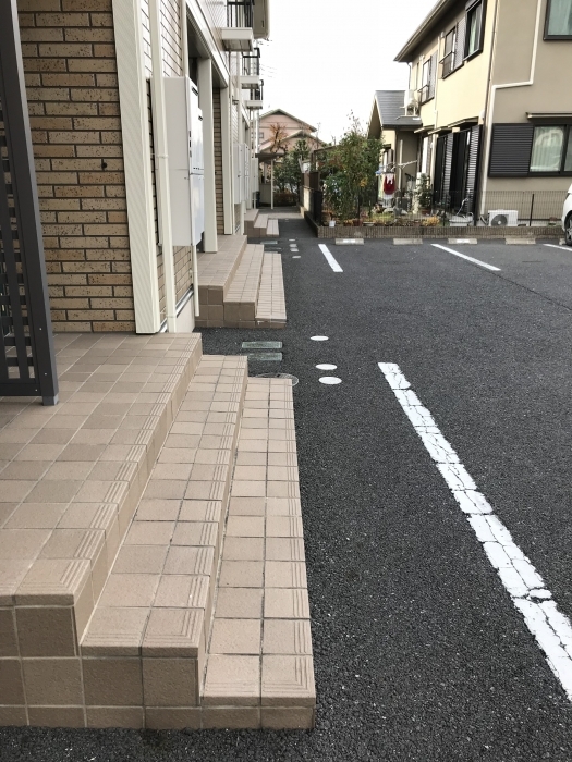 19/27 エントランス