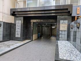 15/15 エントランス