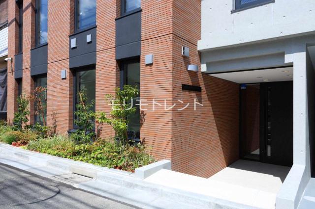 16/18 エントランス