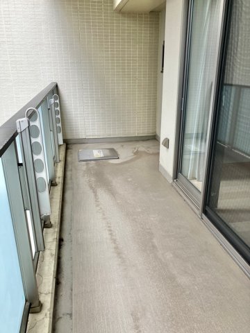 13/18 バルコニー