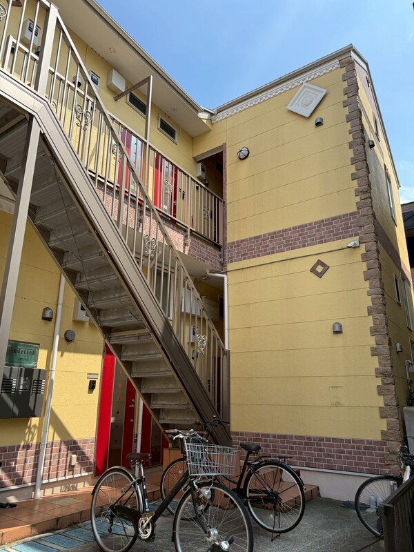 15/15 エントランス