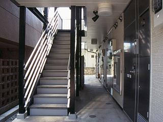 13/15 エントランス