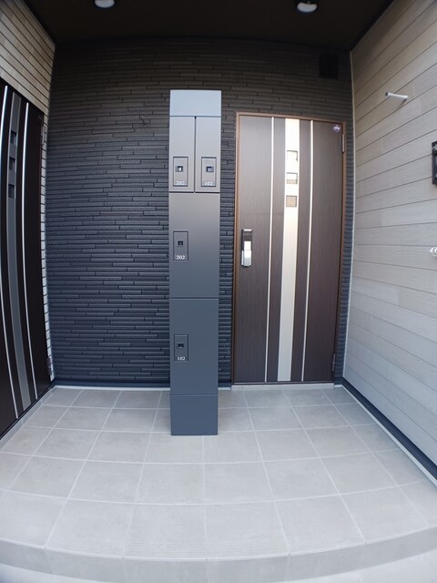 14/20 エントランス