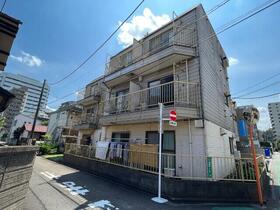 市村マンションの外観