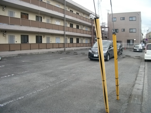 22/27 駐車場