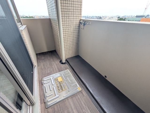 19/25 バルコニー