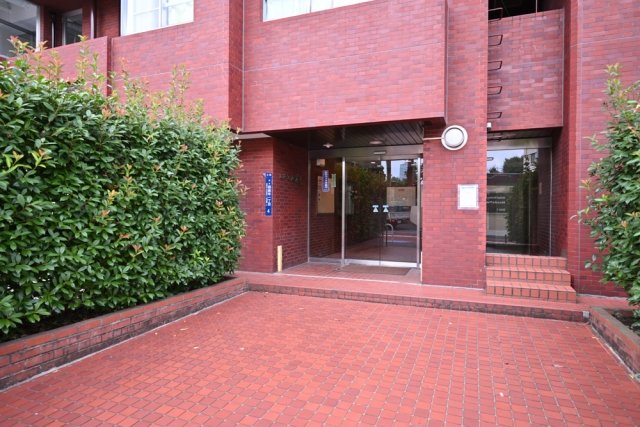 22/24 エントランス