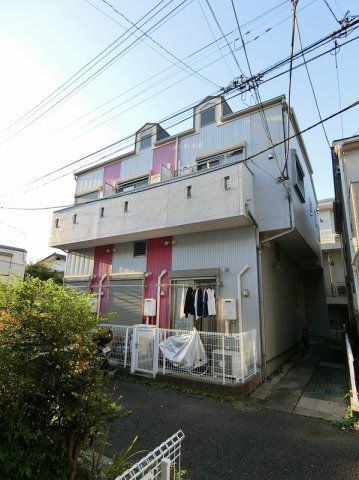 キューブハウスA棟の外観