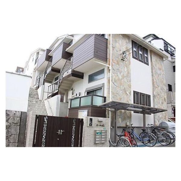 14/14 エントランス