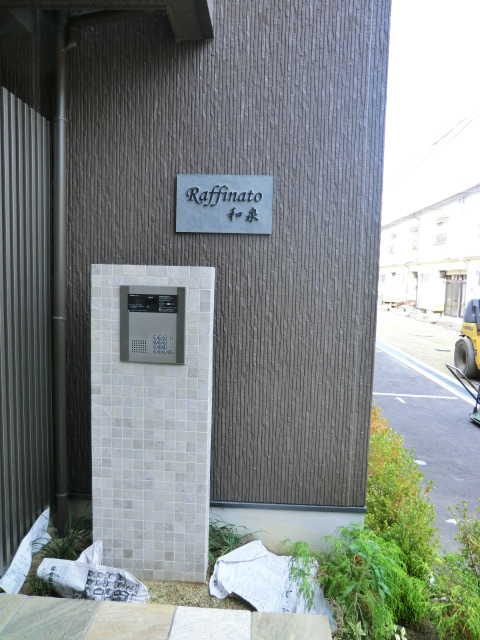 18/22 エントランス