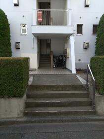 14/14 エントランス