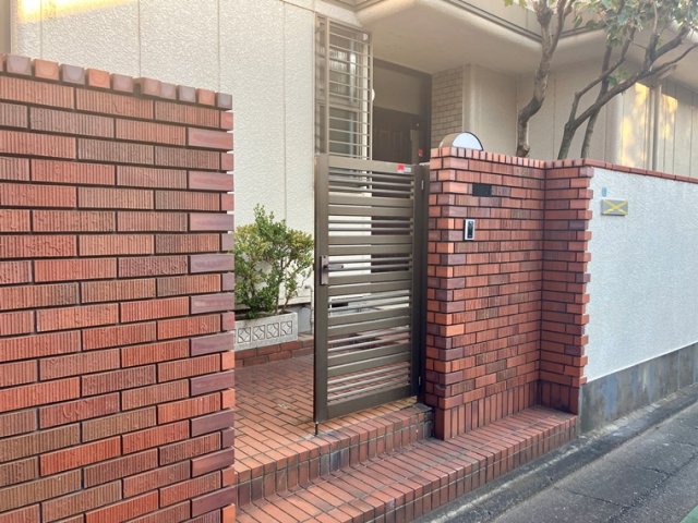 2/3 エントランス