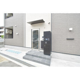 2/2 エントランス