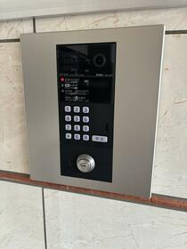 15/16 エントランス