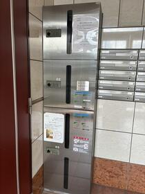 16/16 エントランス