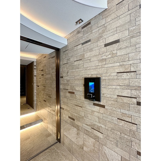 2/2 エントランス