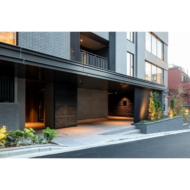 20/28 エントランス