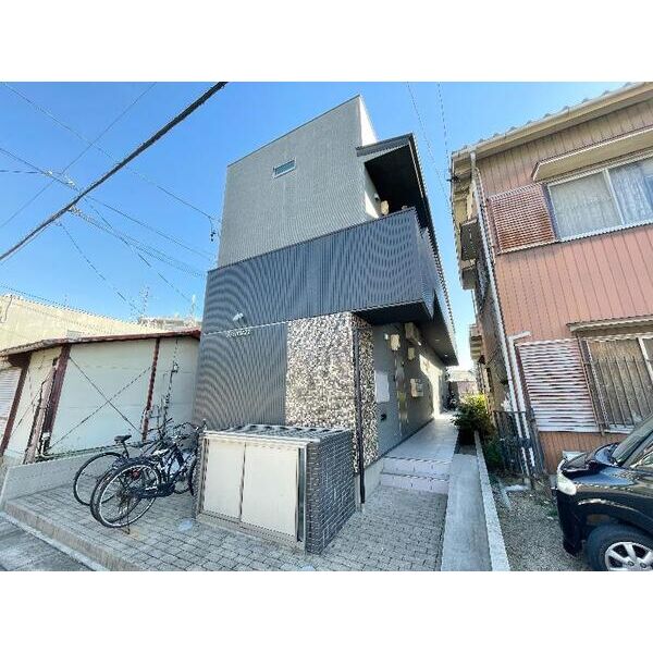 アソシエ21(アソシエニジュウイチ)の外観