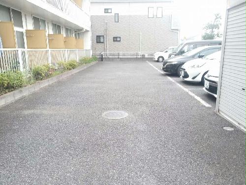 14/14 駐車場