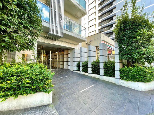 21/25 エントランス