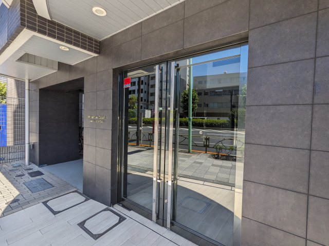 18/26 エントランス