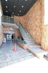 16/16 エントランス