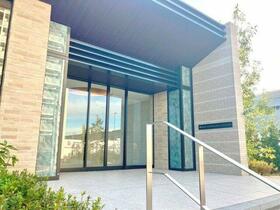 16/16 エントランス