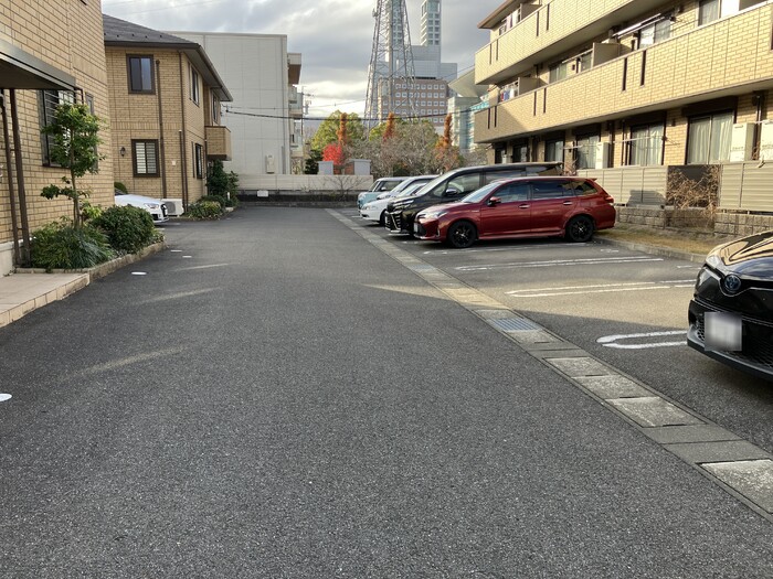 19/19 駐車場