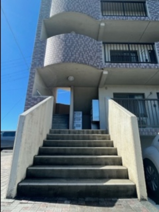 16/26 エントランス