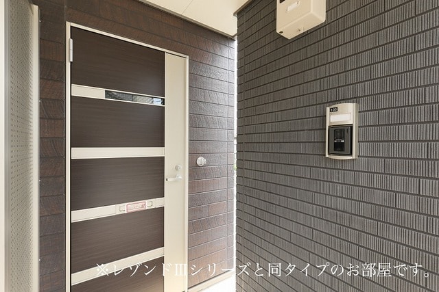 14/23 エントランス