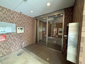 2/13 エントランス