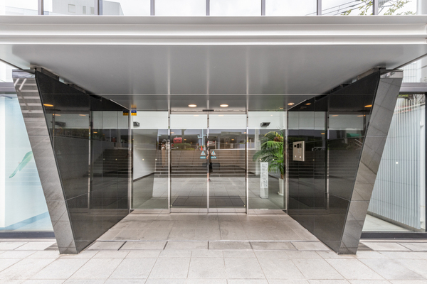 13/21 エントランス