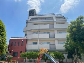 14/14 エントランス