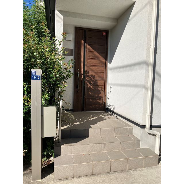 2/2 エントランス