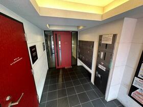 13/13 エントランス