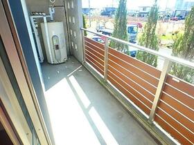 13/18 バルコニー