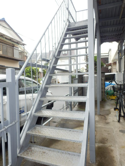 21/22 エントランス