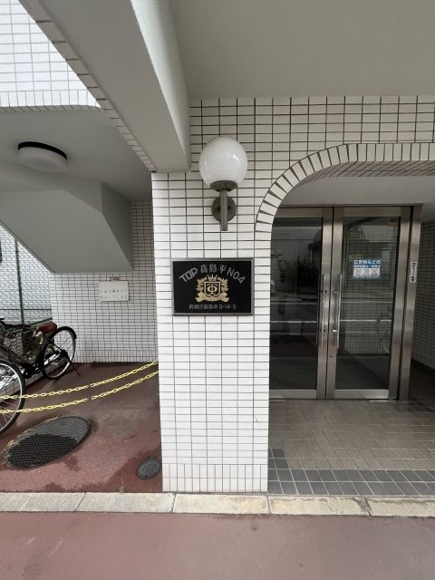 2/3 エントランス