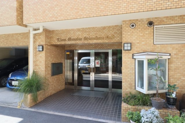 17/25 エントランス