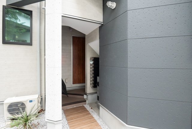 22/24 エントランス