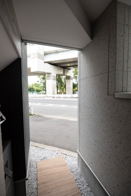 23/24 エントランス